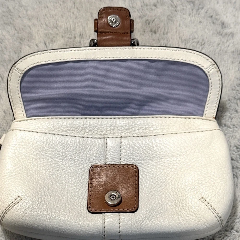 Coach Y2K Boho Leather Wristlet - Picture 8 of 15